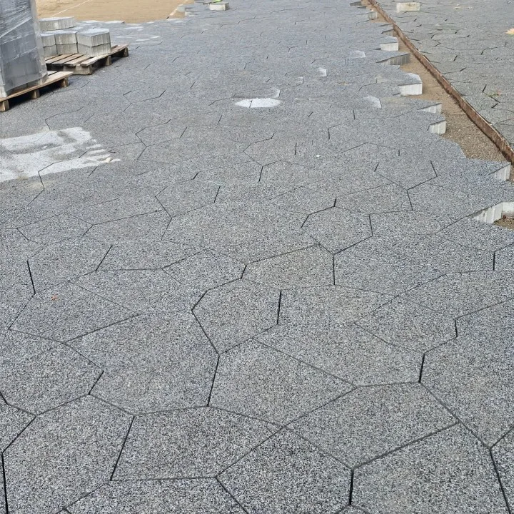 Lauko plytelių klijavimas